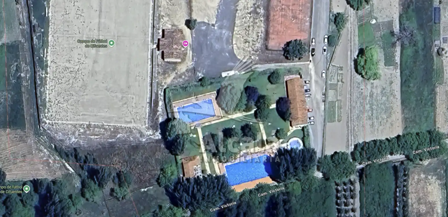 Casa o chalet en venta en Cifuentes con Calefacción, Jardín privado y Trastero