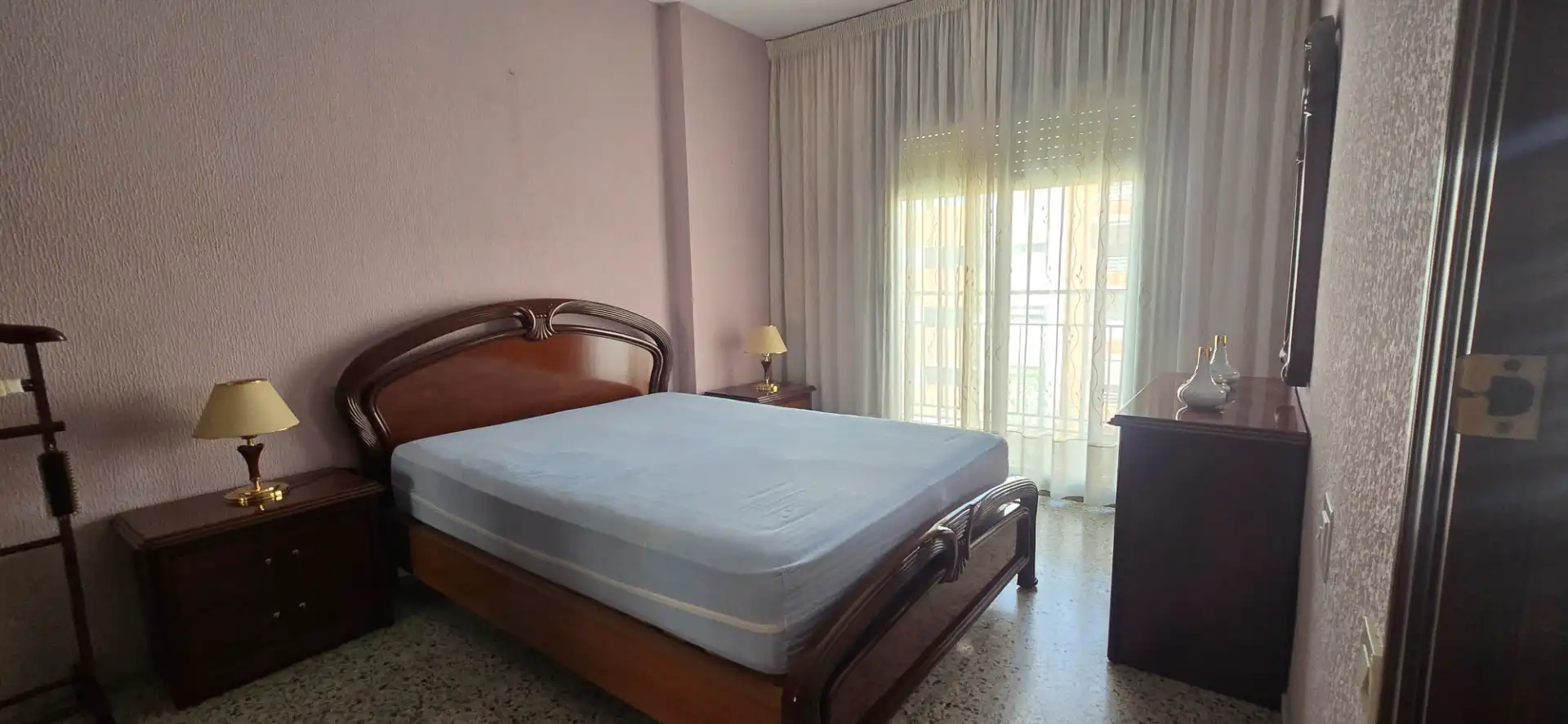 Habitación de Piso en venta en Santa Coloma de Gramenet con Aire acondicionado, Calefacción y Horno