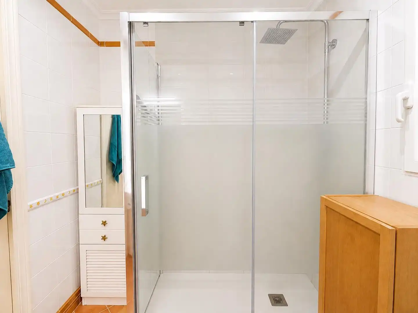Bathroom of Flat for rent in Valencia  with Heating, Parquet flooring and Furnished