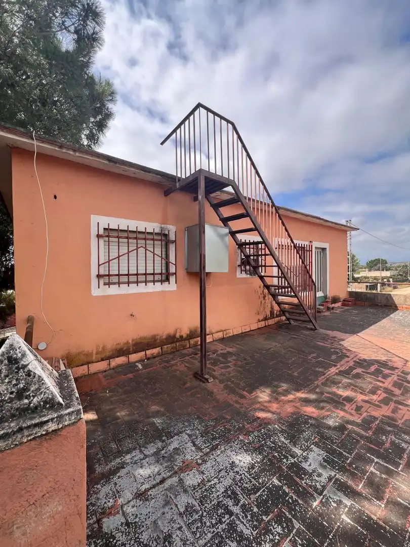 Vista exterior de Casa o chalet en venta en Llíria con Jardín privado, Terraza y Trastero