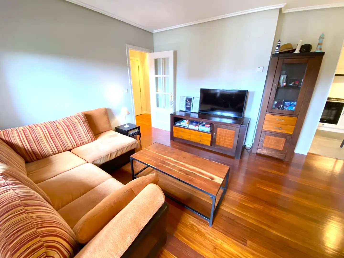 Living room of Flat for sale in Castro-Urdiales  with Heating, Parquet flooring and Terrace