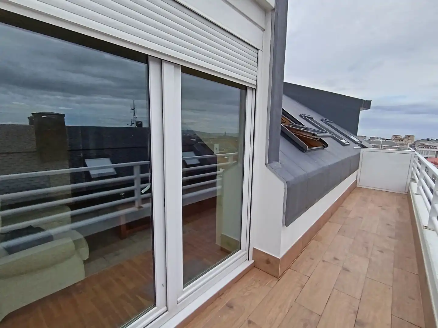 Terrasse von Wohnung zur Miete in A Coruña Capital  mit Heizung, Terrasse und Möbliert