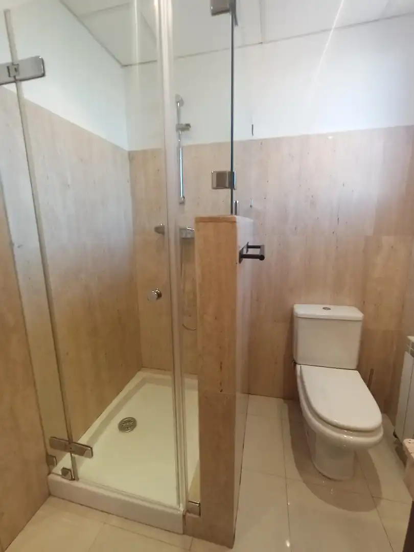 Badezimmer von Wohnung zum Verkauf in Córdoba mit Klimaanlage und Terrasse