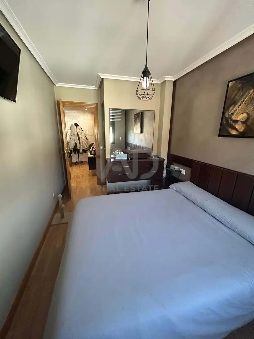 Bedroom of Flat for sale in Villaquilambre  with Heating