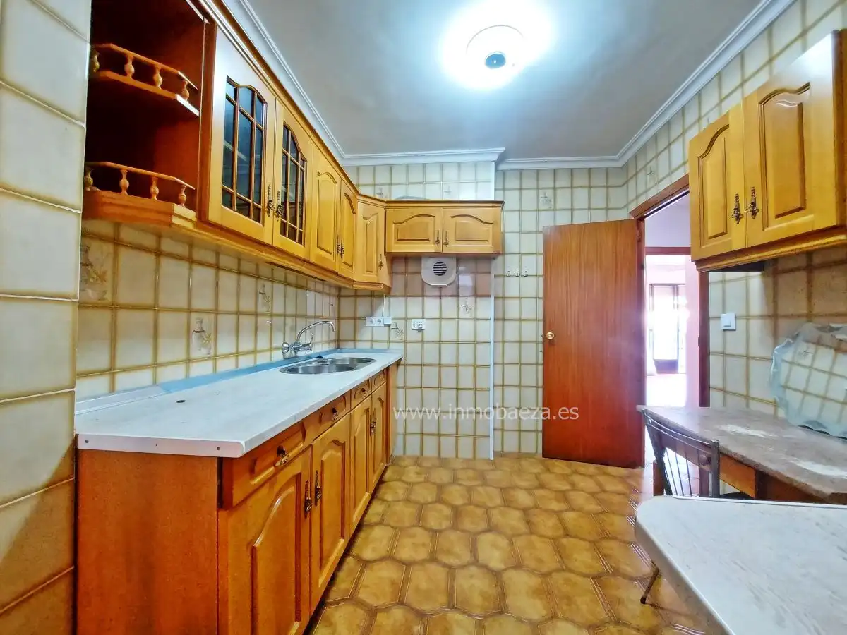 Küche von Wohnung zum Verkauf in Baeza mit Heizung und Terrasse
