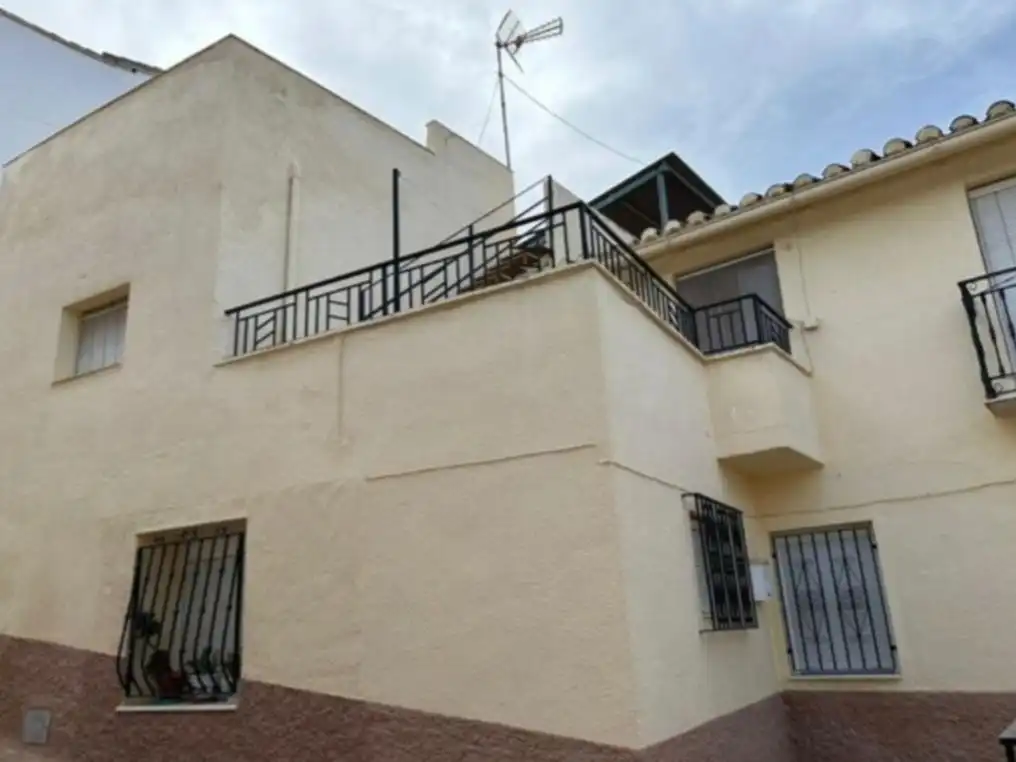 Casa en venda a Baja san cayetano 6