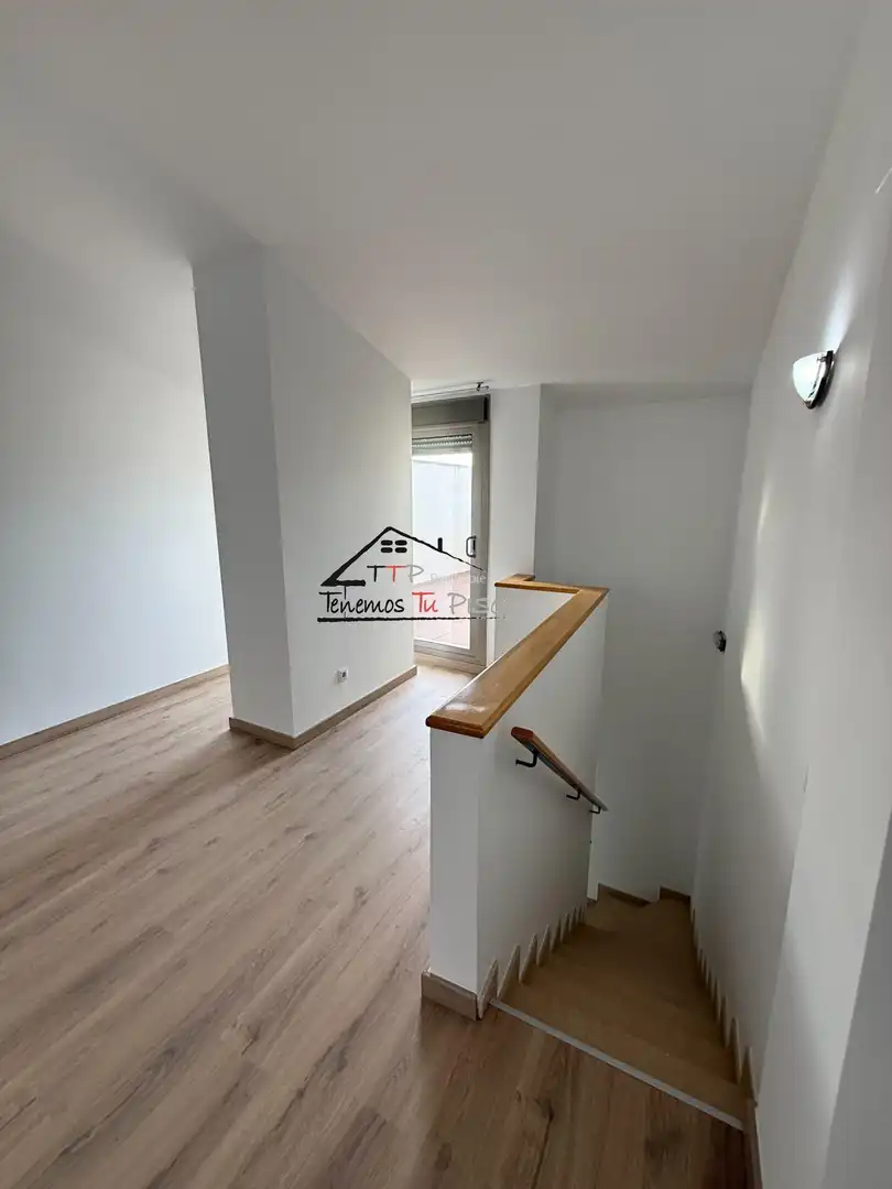Dachboden zum Verkauf in Benicarló mit Klimaanlage, Terrasse und Balkon