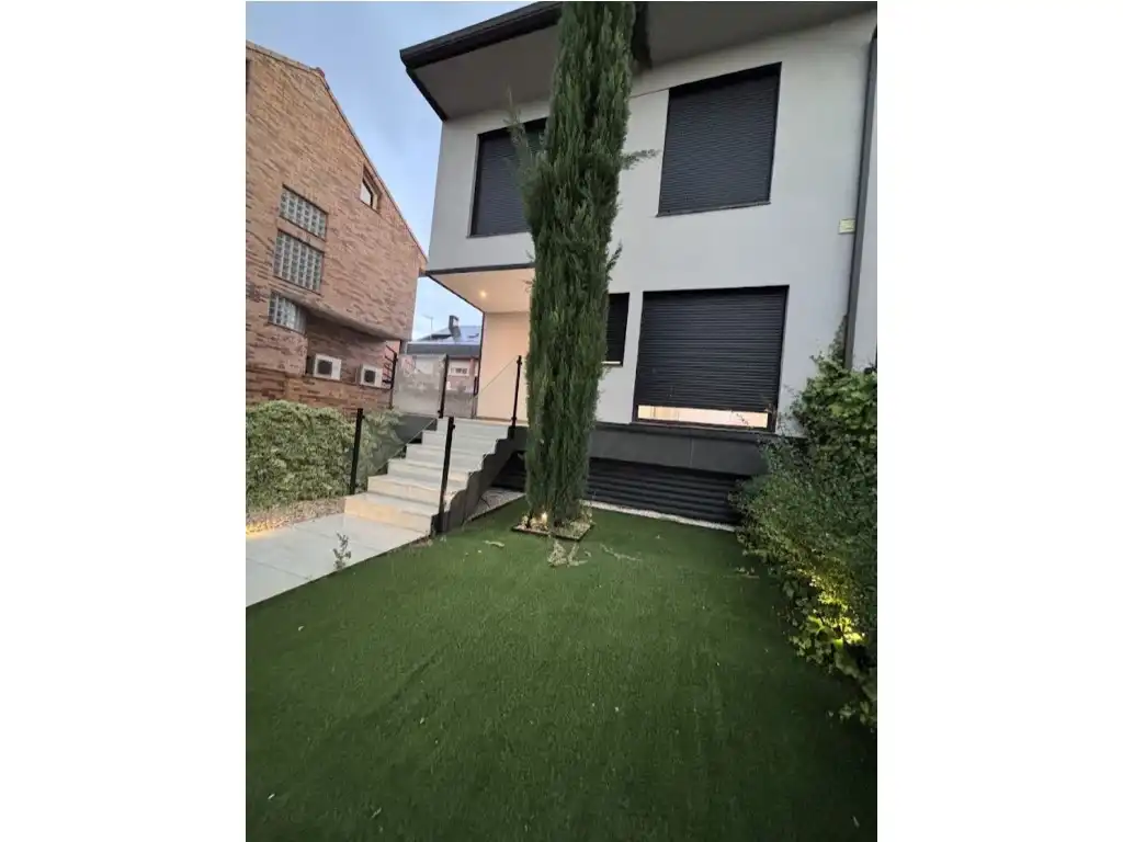 Exterior view of Houses for sale in Pozuelo de Alarcón