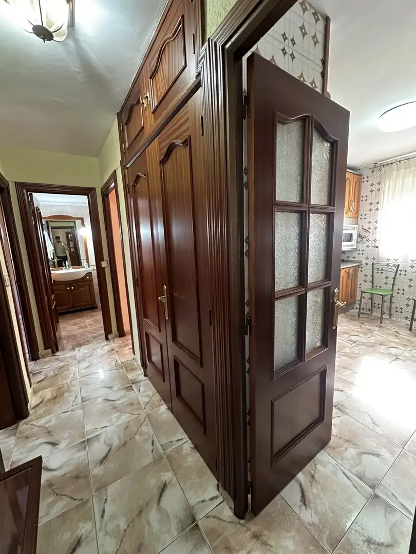 Wohnung zum Verkauf in Linares mit Klimaanlage und Heizung