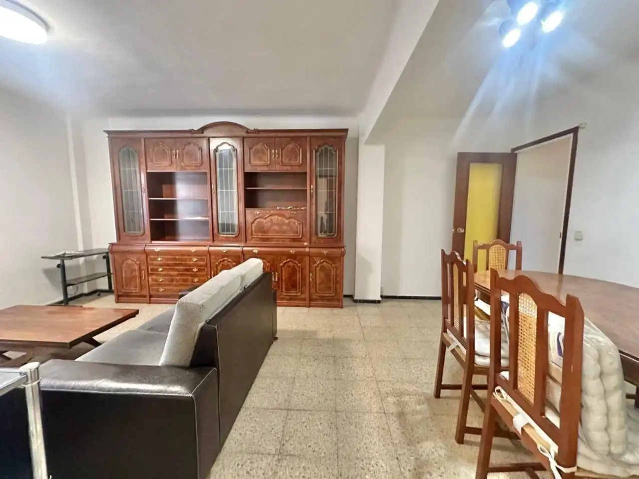 Sala de estar de Piso de alquiler en Girona con Calefacción, Terraza y Amueblado
