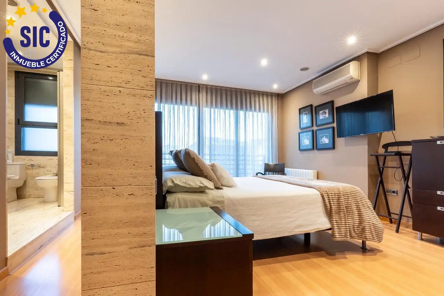 Bedroom of Houses for sale in Alaquàs  with Air Conditioner, Heating and Terrace