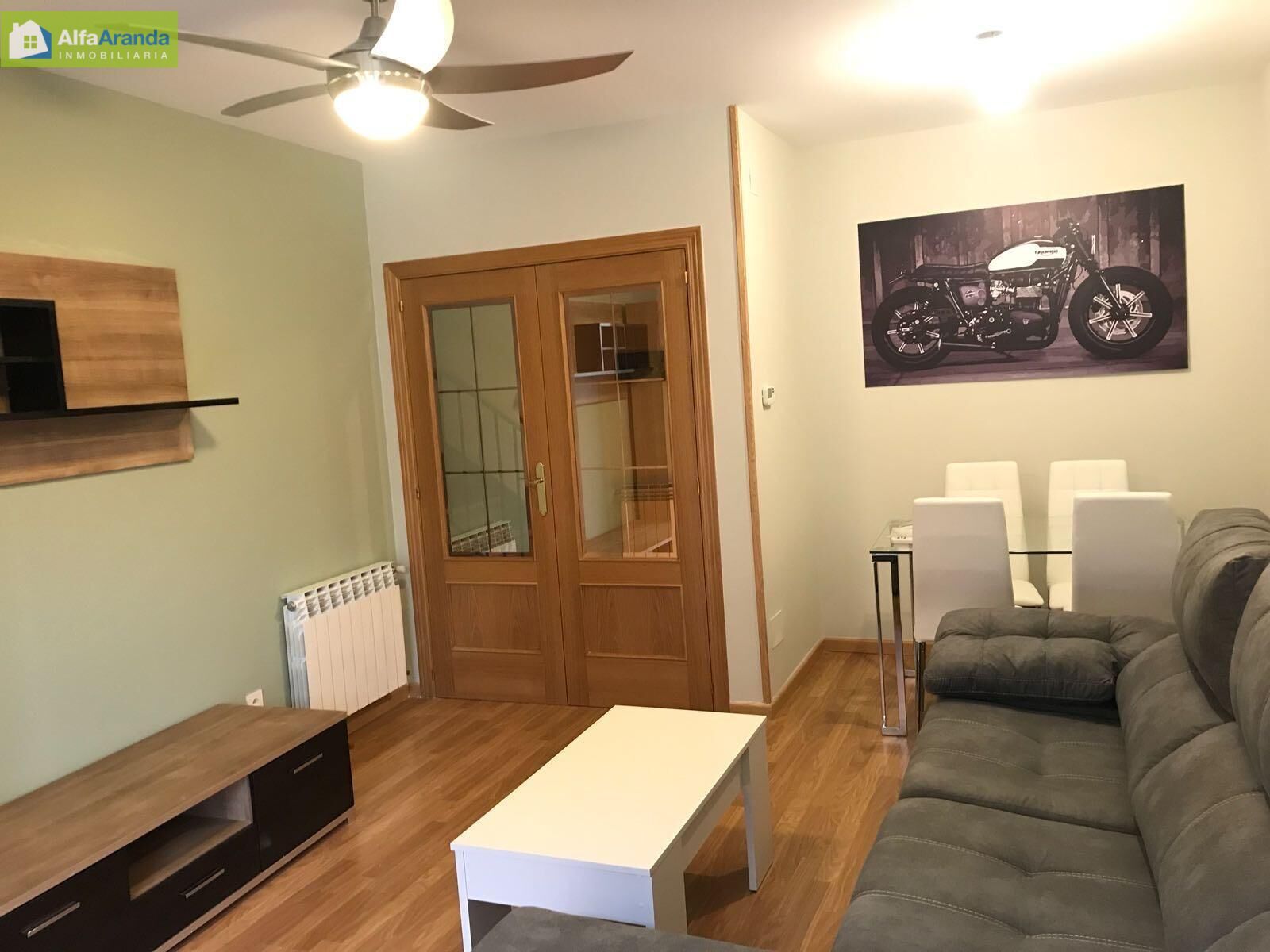 Living room of Duplex for sale in Aranda de Duero  with Parquet flooring, Terrace and Balcony