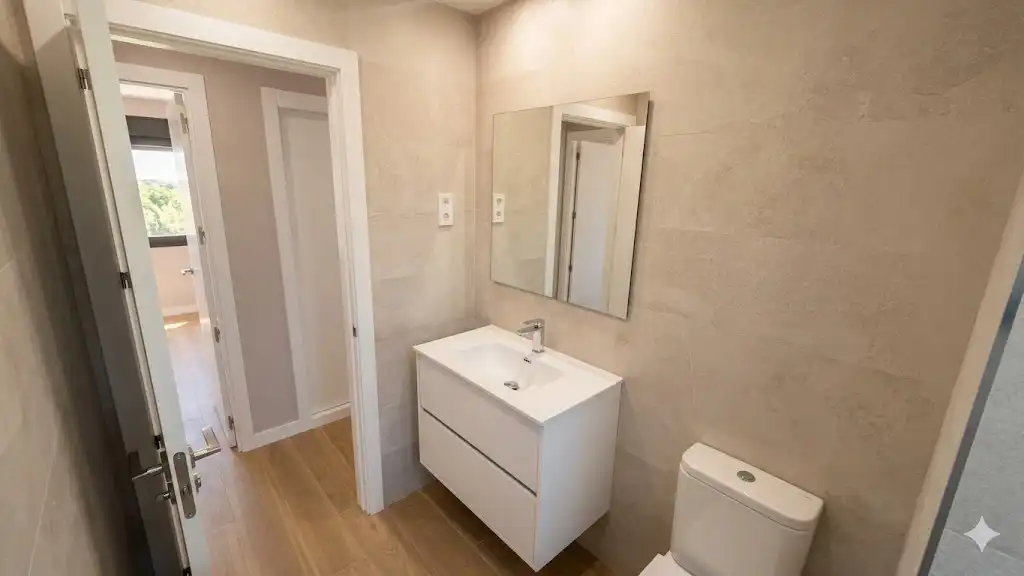 Baño de Piso en venta en Madrid con Calefacción, Terraza y Trastero