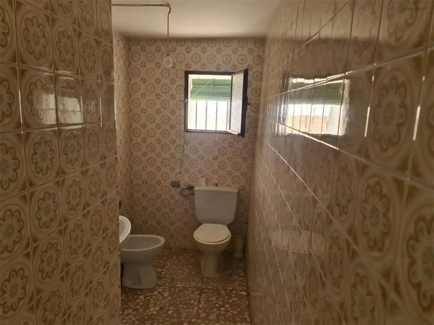 Bathroom of Flat for sale in Alcollarín