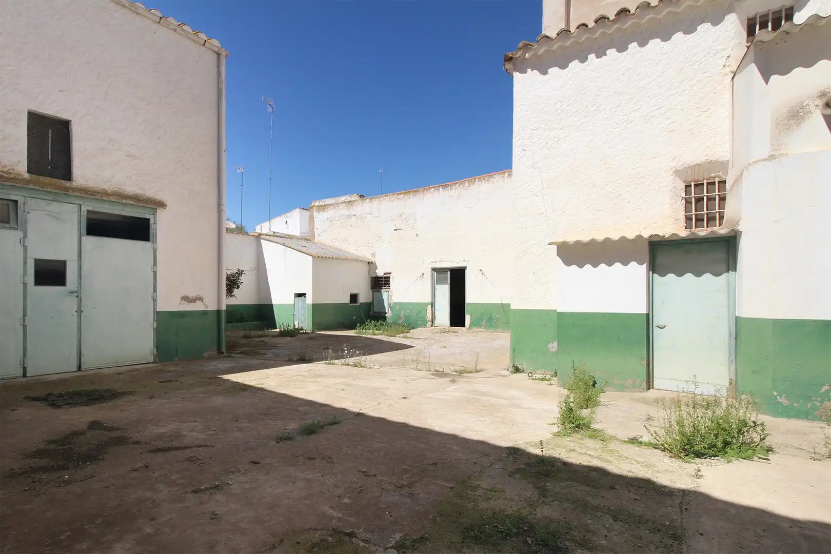 Vista exterior de Casa o xalet en venda en La Gineta
