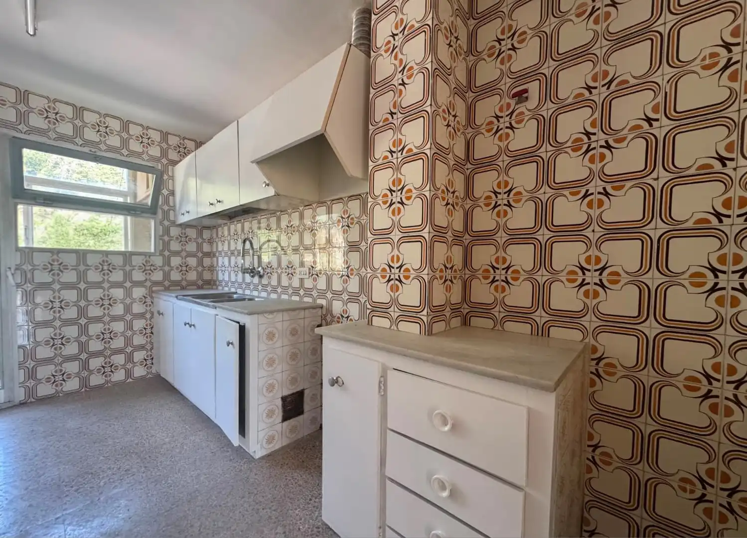Kitchen of Flat for sale in Amer