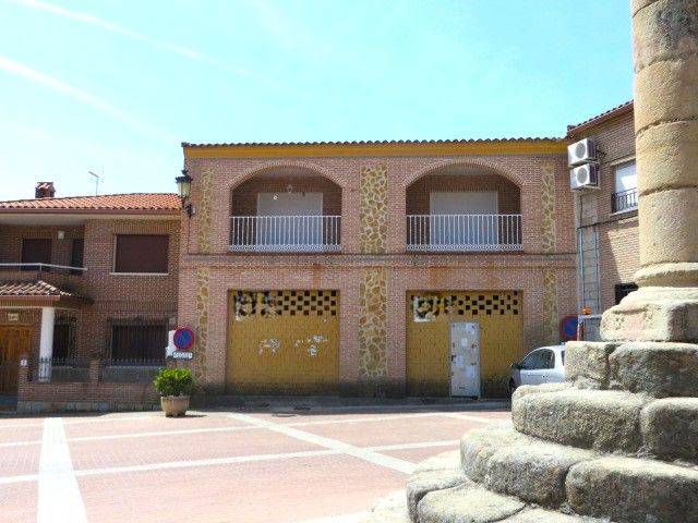 Local comercial en Venta en San Román de los Montes