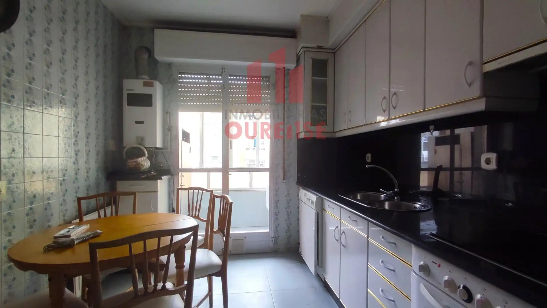 Cuina de Casa o xalet en venda en Ourense Capital  amb Calefacció