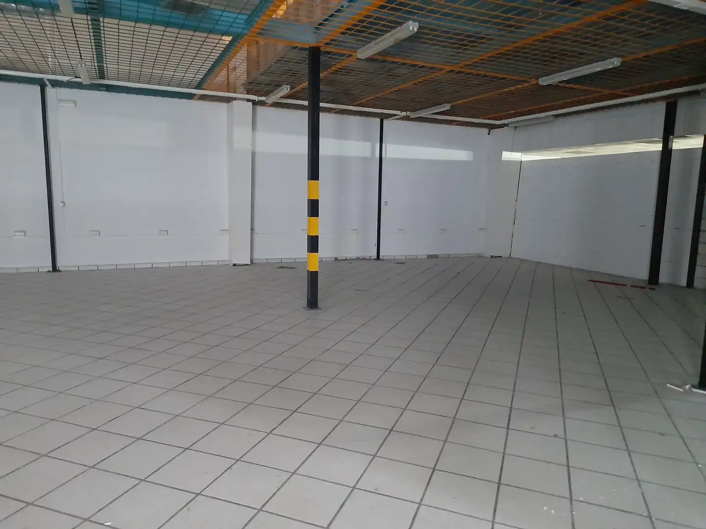 Nau industrial de lloguer en La Rinconada