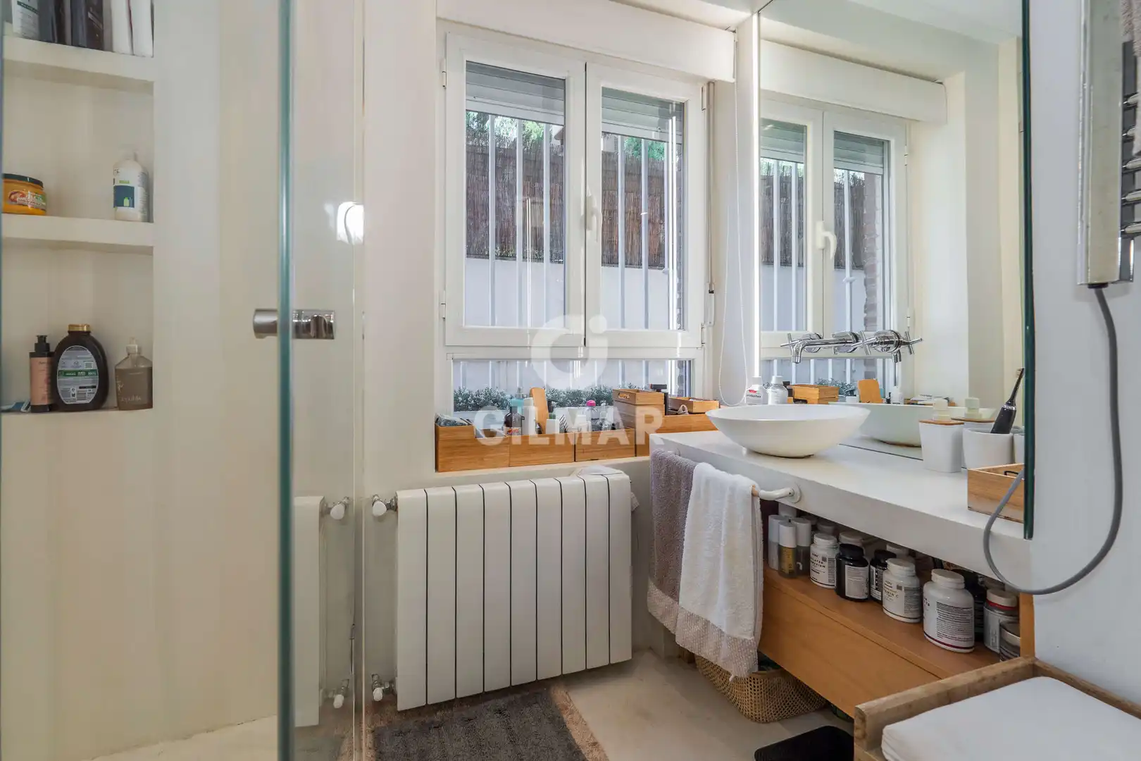 Bathroom of Flat for sale in Madrid  with Heating and Storage room