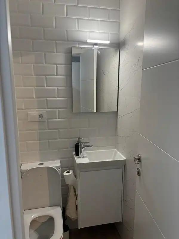 Baño de Piso en venta en A Coruña Capital  con Calefacción, Terraza y Amueblado
