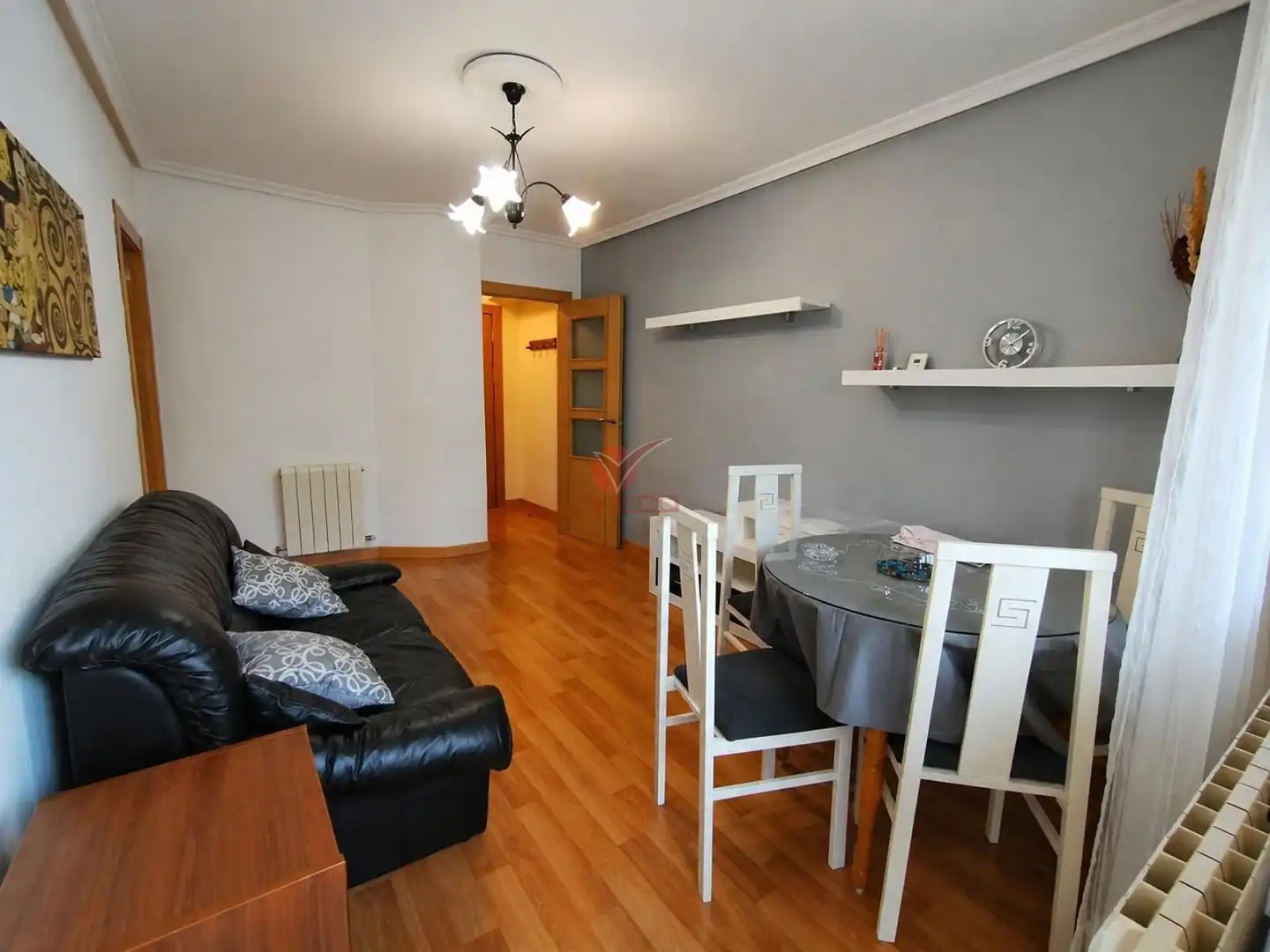 Sala de estar de Piso en venta en Cuenca con Calefacción y Amueblado