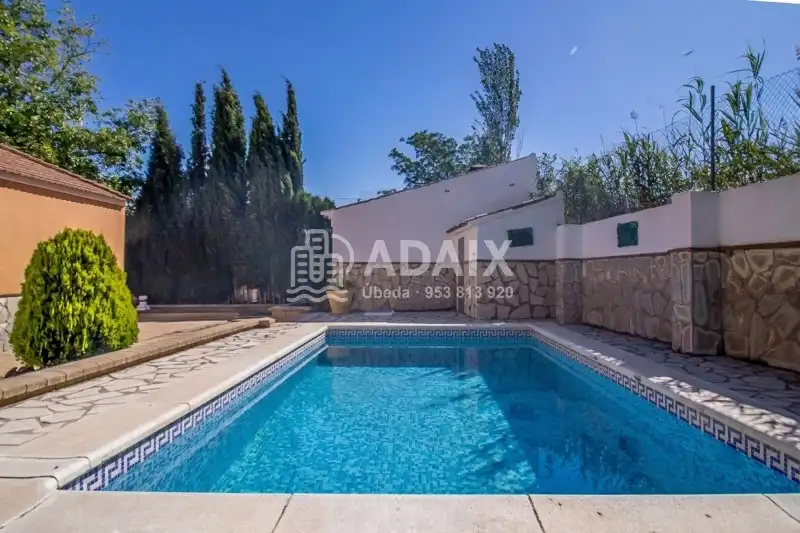 Country homes for sale in Úbeda