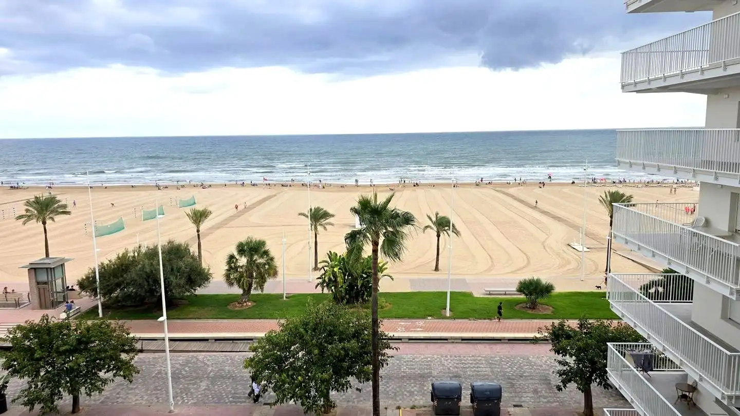Außenansicht von Wohnungen zur Miete in Gandia mit Terrasse und Möbliert