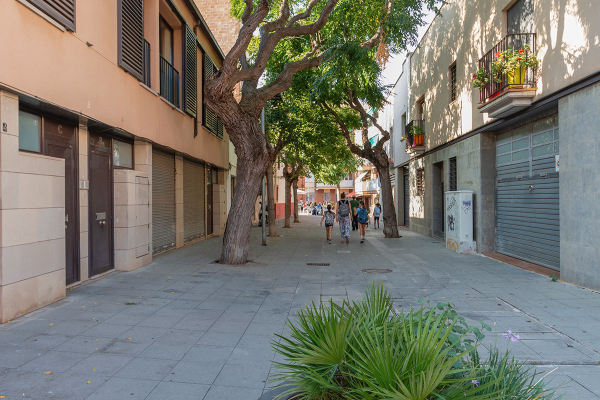 Vista exterior de Casa adosada en venta en Viladecans con Calefacción, Terraza y Horno