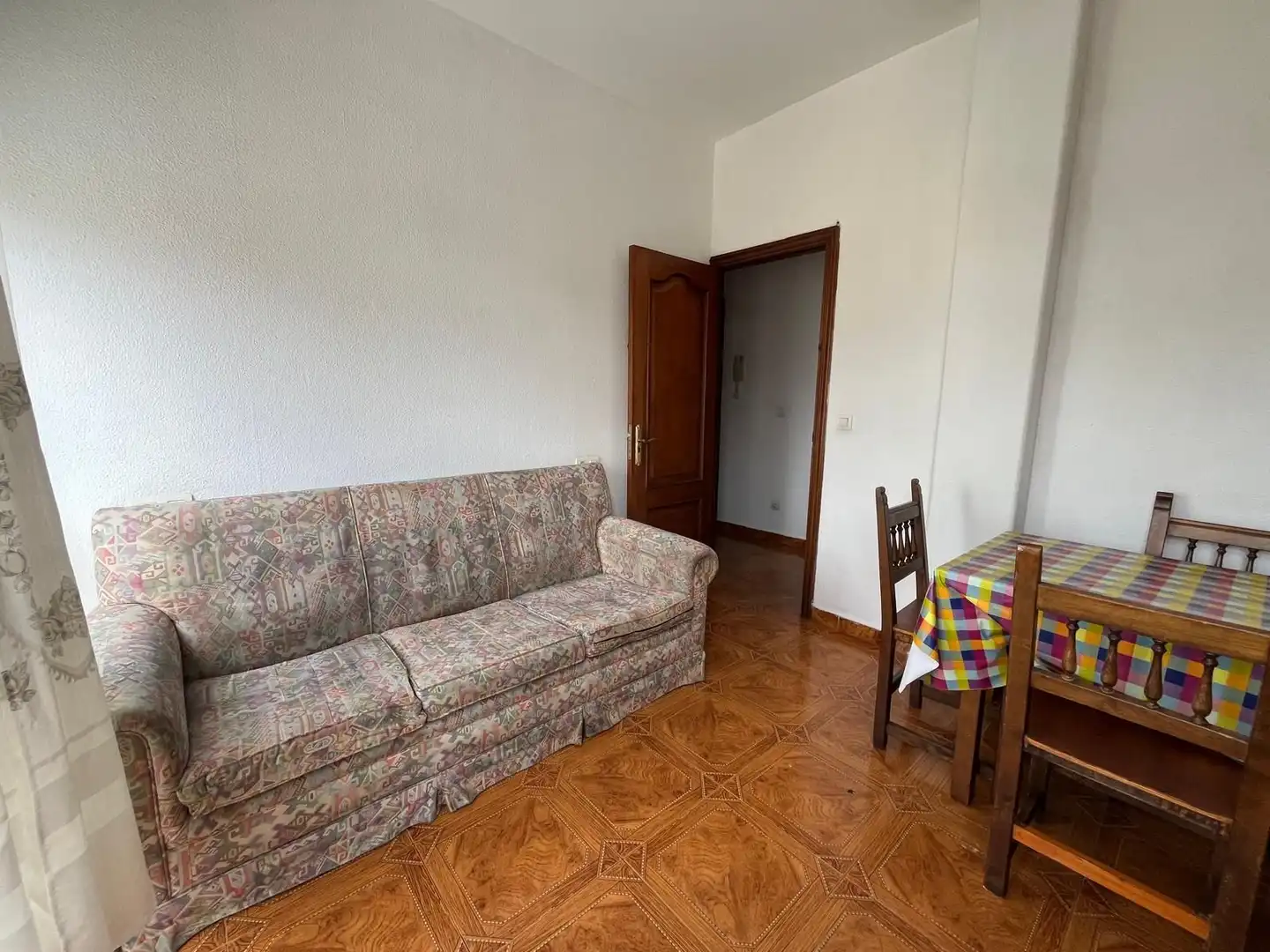 Sala d'estar de Pis de lloguer en A Coruña Capital  amb Terrassa i Moblat