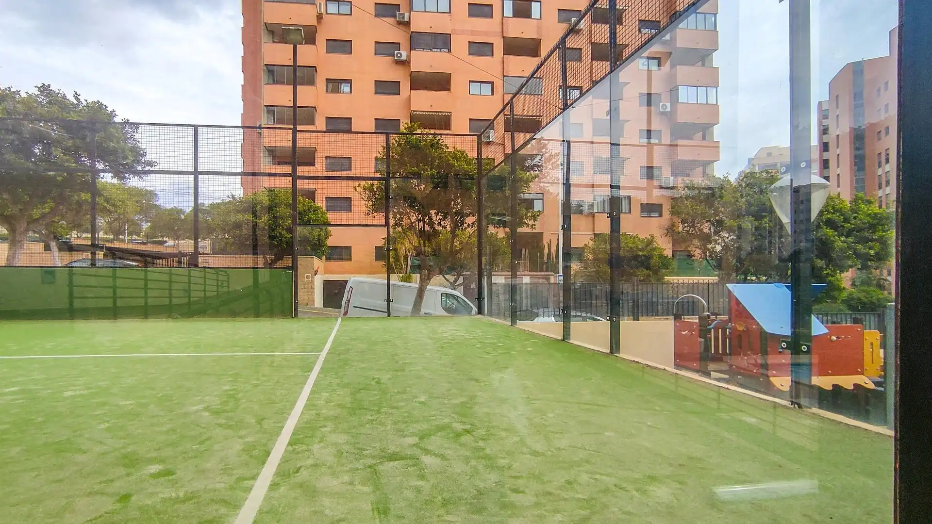 Aparcament de Apartament en venda en Villajoyosa / La Vila Joiosa amb Aire condicionat, Moblat i Piscina comunitària