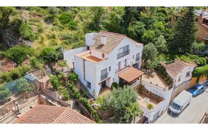 Vista exterior de Casa o xalet en venda en Gelida amb Calefacció, Jardí privat i Terrassa