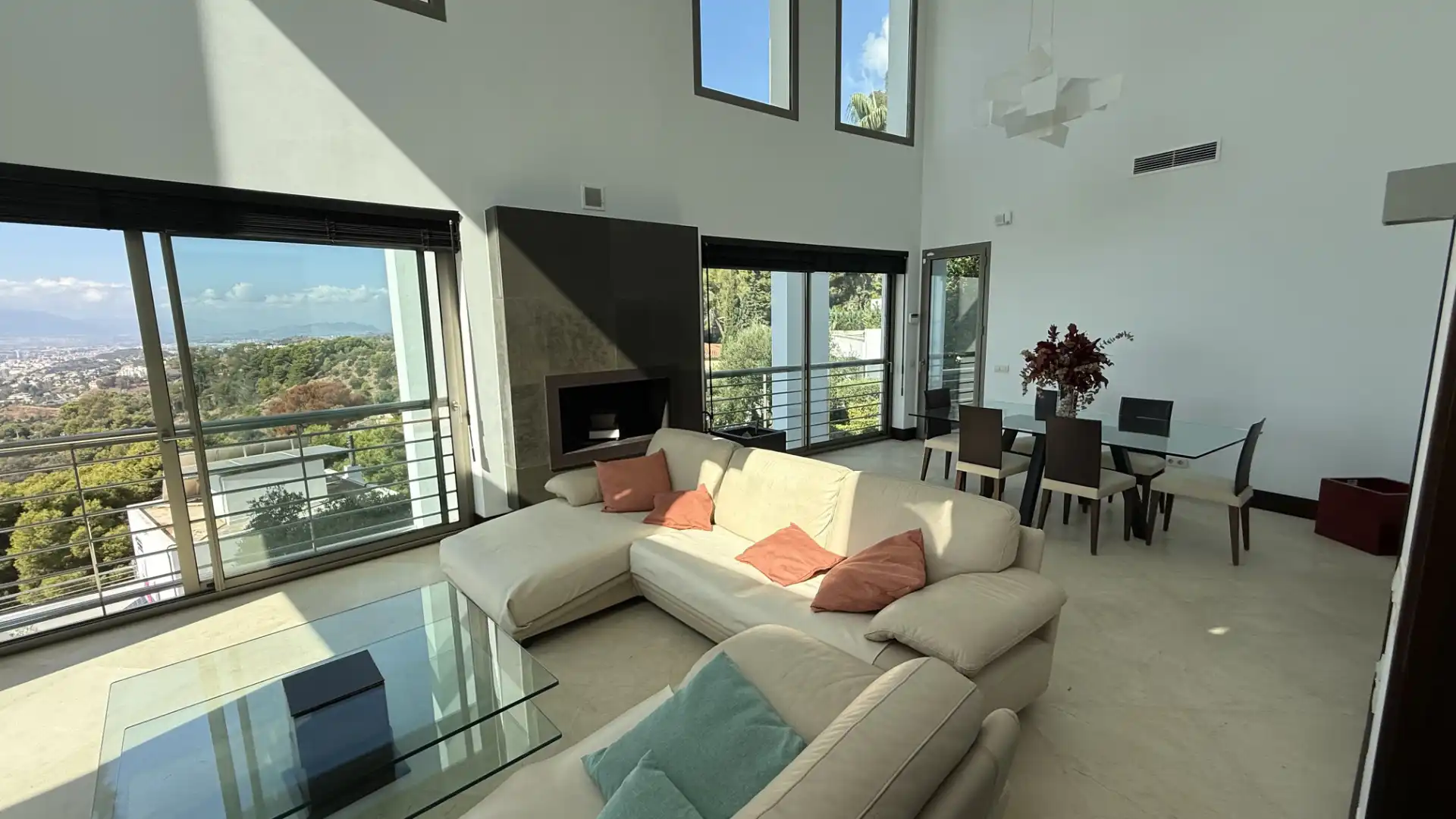 Houses for sale in Calle Esterlicia, 1, Pinares de San Antón