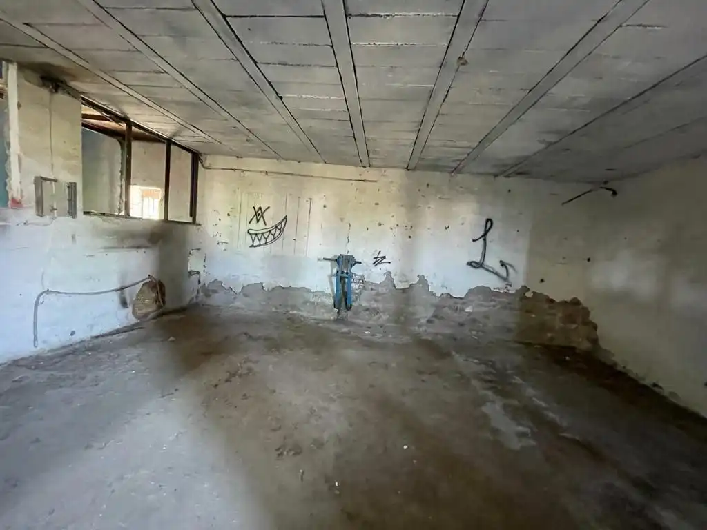 Industrial buildings for sale in Galisteo