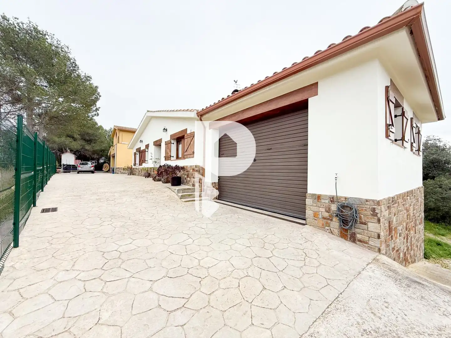 Exterior view of Houses for sale in Rubí  with Private garden, Terrace and Balcony