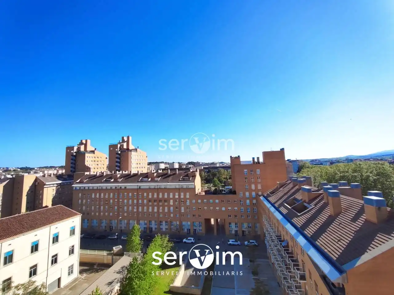Habitación de Ático en venta en Girona con Trastero