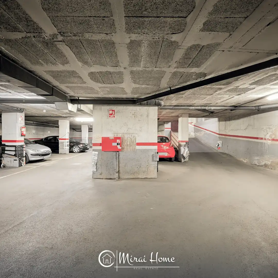Parkplatz von Garage zum Verkauf in Granollers