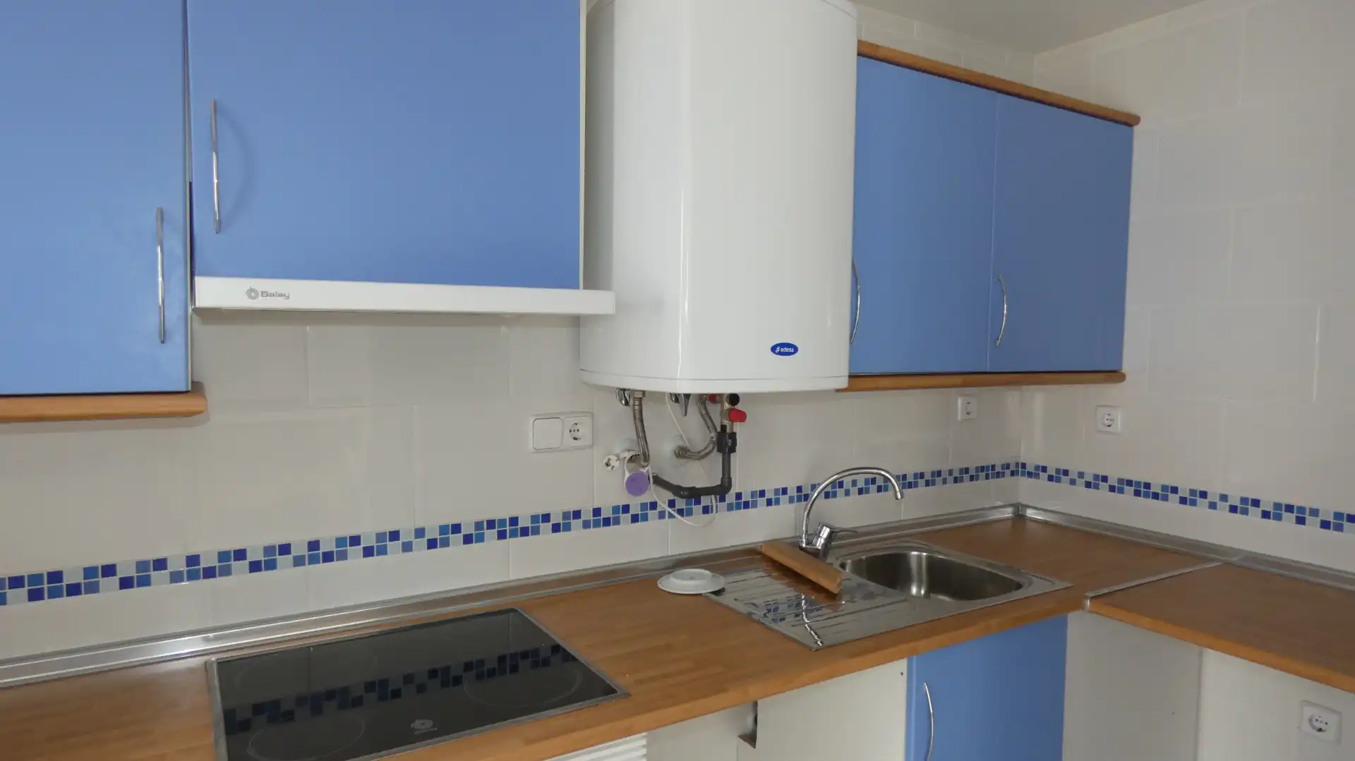 Cuina de Casa adosada en venda en Garrucha amb Aire condicionat, Calefacció i Terrassa
