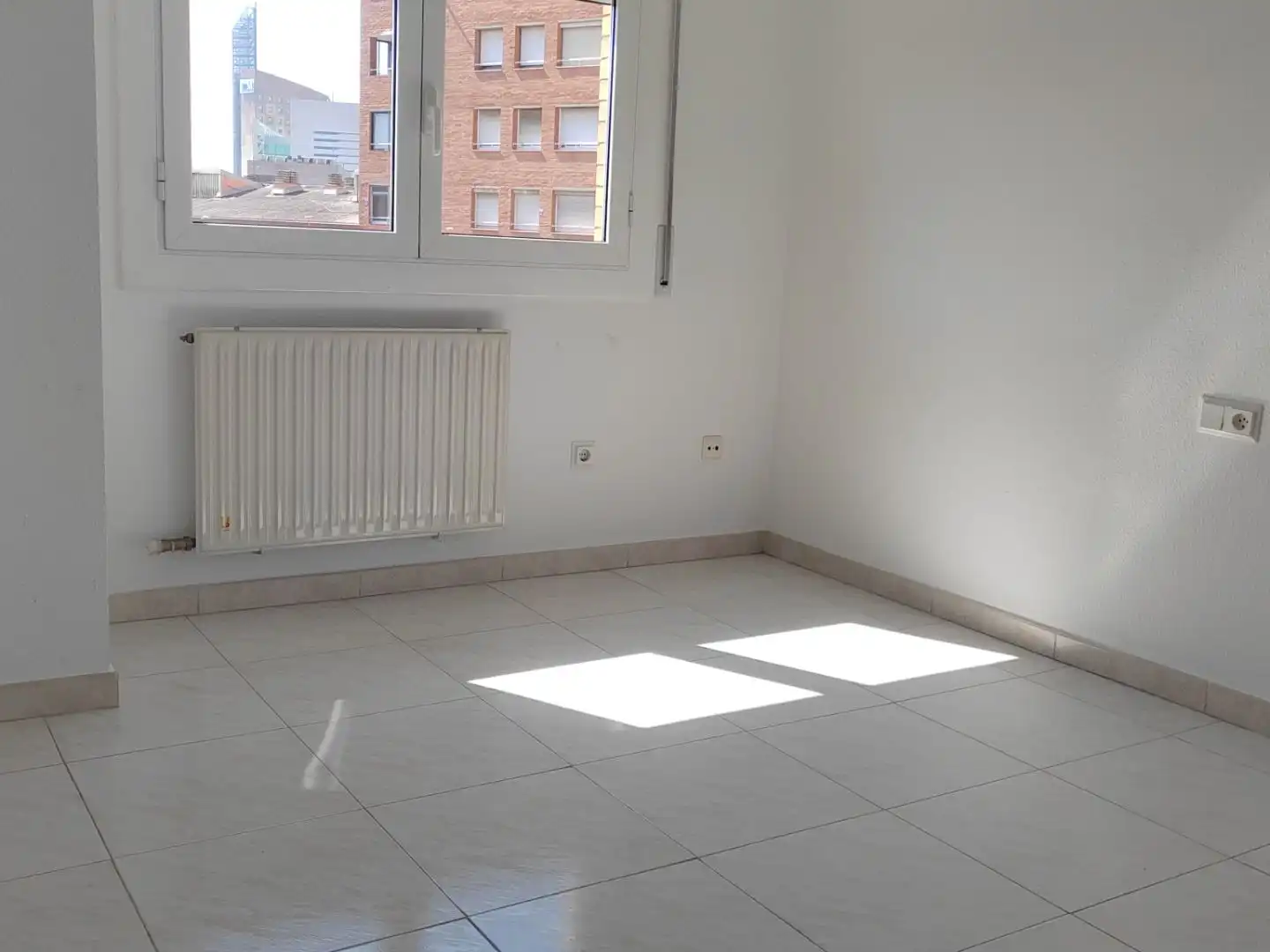 Habitación de Piso en venta en Barcelona con Calefacción, Terraza y Balcón