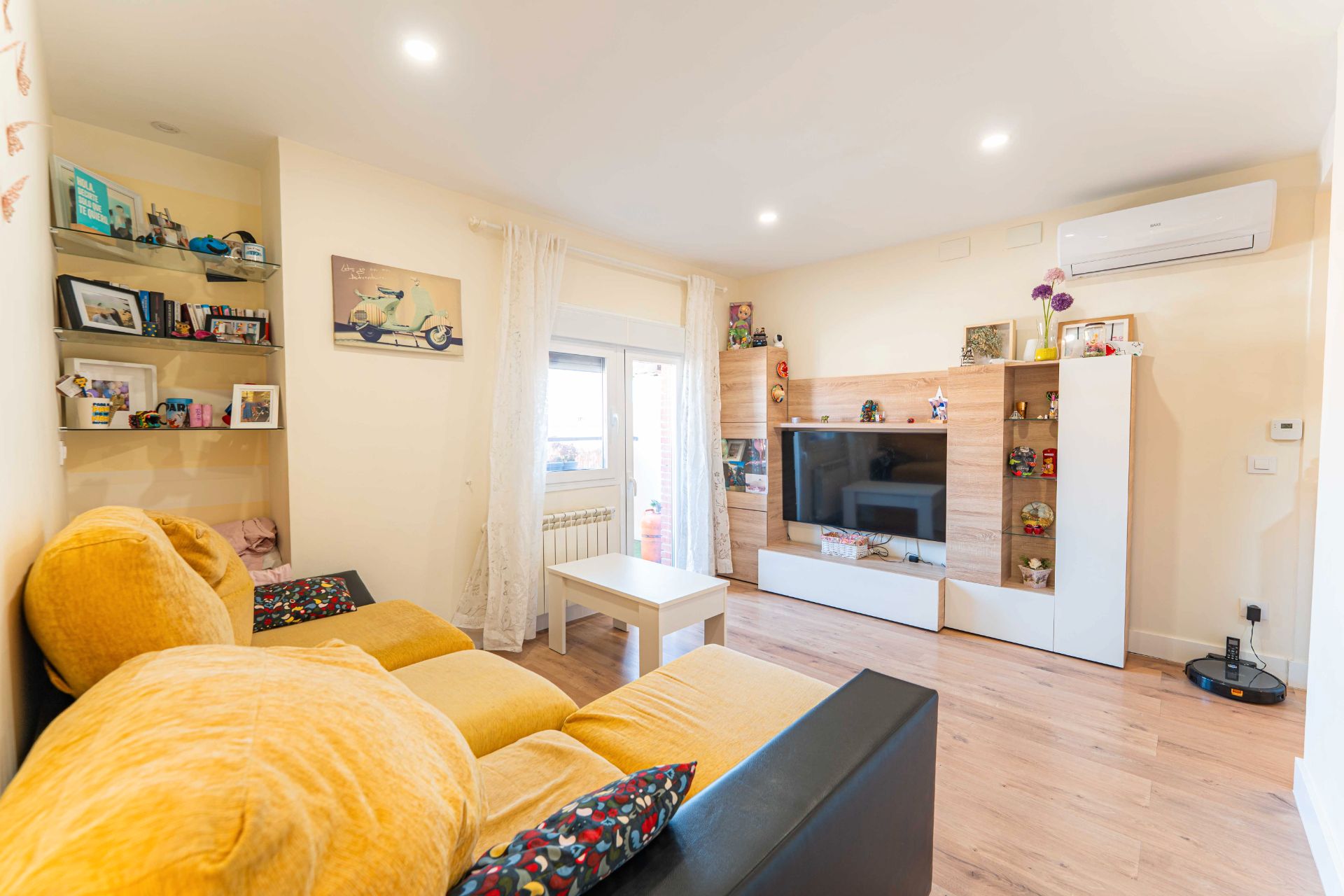 Living room of Flat for sale in Illescas  with Air Conditioner, Heating and Terrace