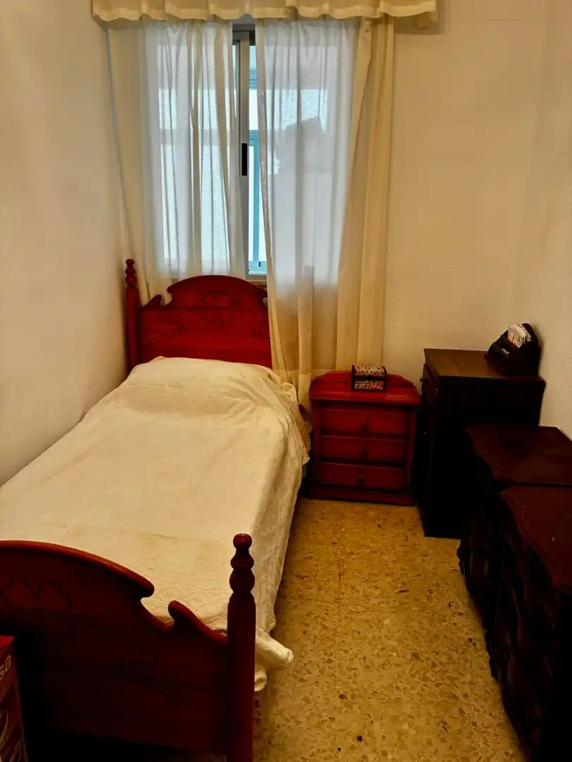 Habitación de Piso en venta en Cádiz con Terraza y Amueblado