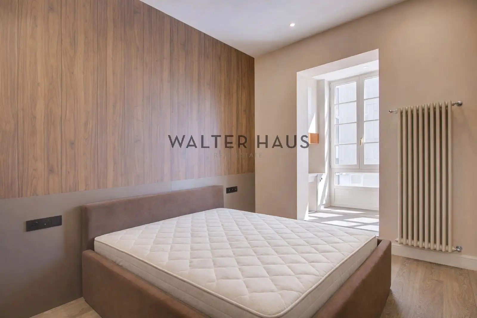 Schlafzimmer von Wohnung zum Verkauf in Barcelona mit Klimaanlage und Heizung