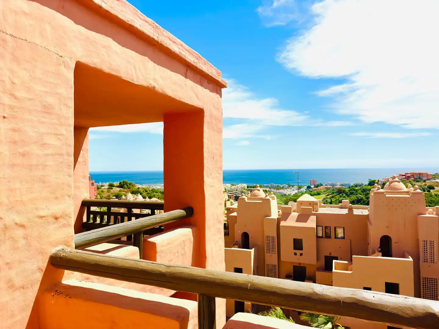 Exterior view of Attic for sale in Manilva  with Terrace, Oven and Washing machine