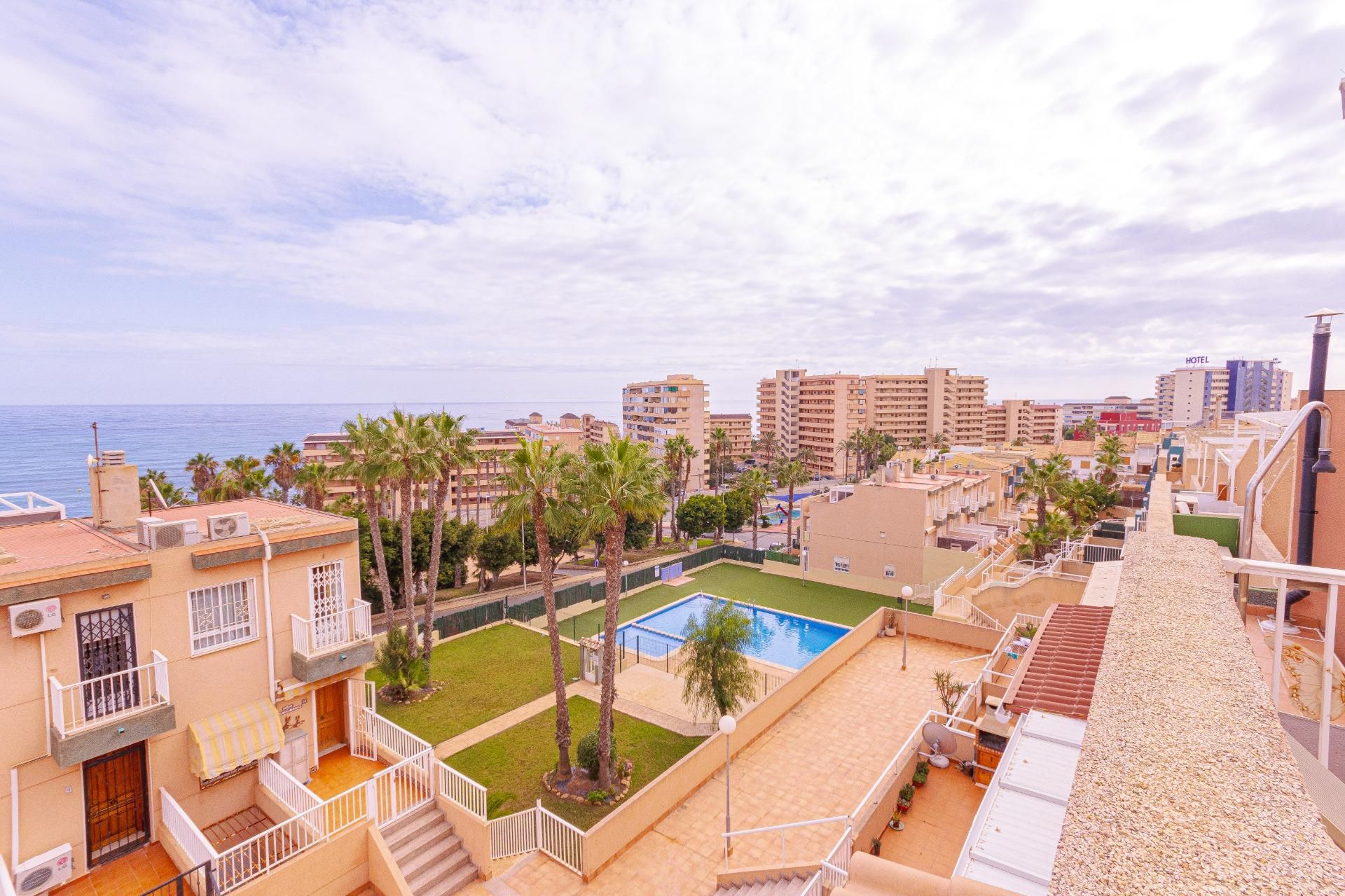 Bedroom of Apartment to rent in Torrevieja  with Air Conditioner, Heating and Private garden