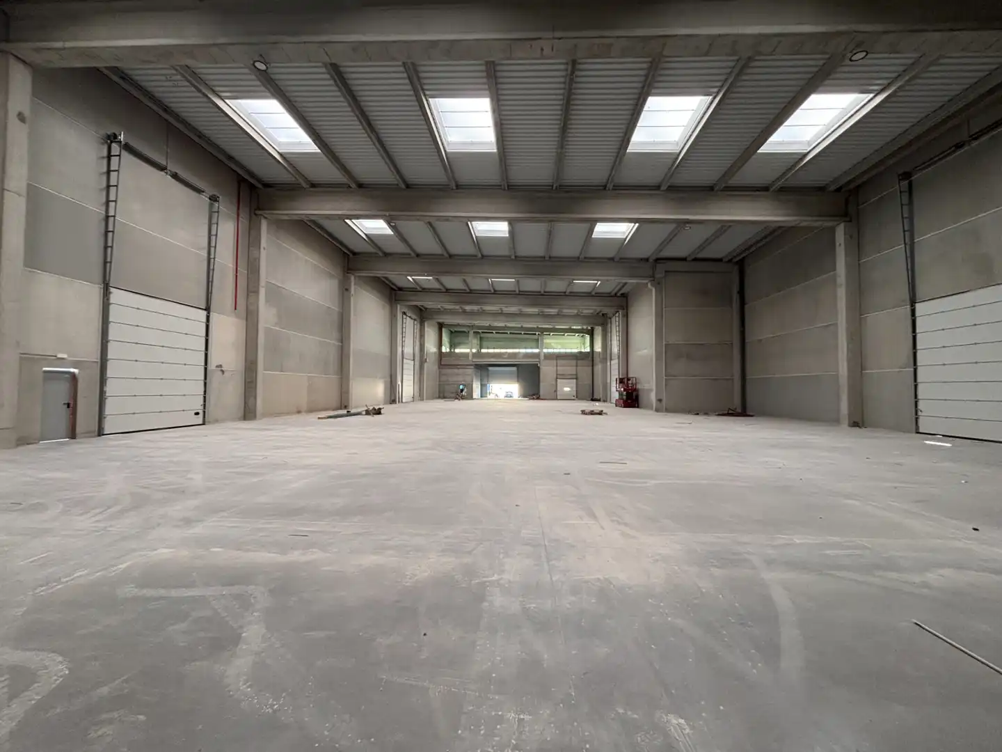 Nave industrial en alquiler en Carrer del Pintor Tàpies, imagen 3
