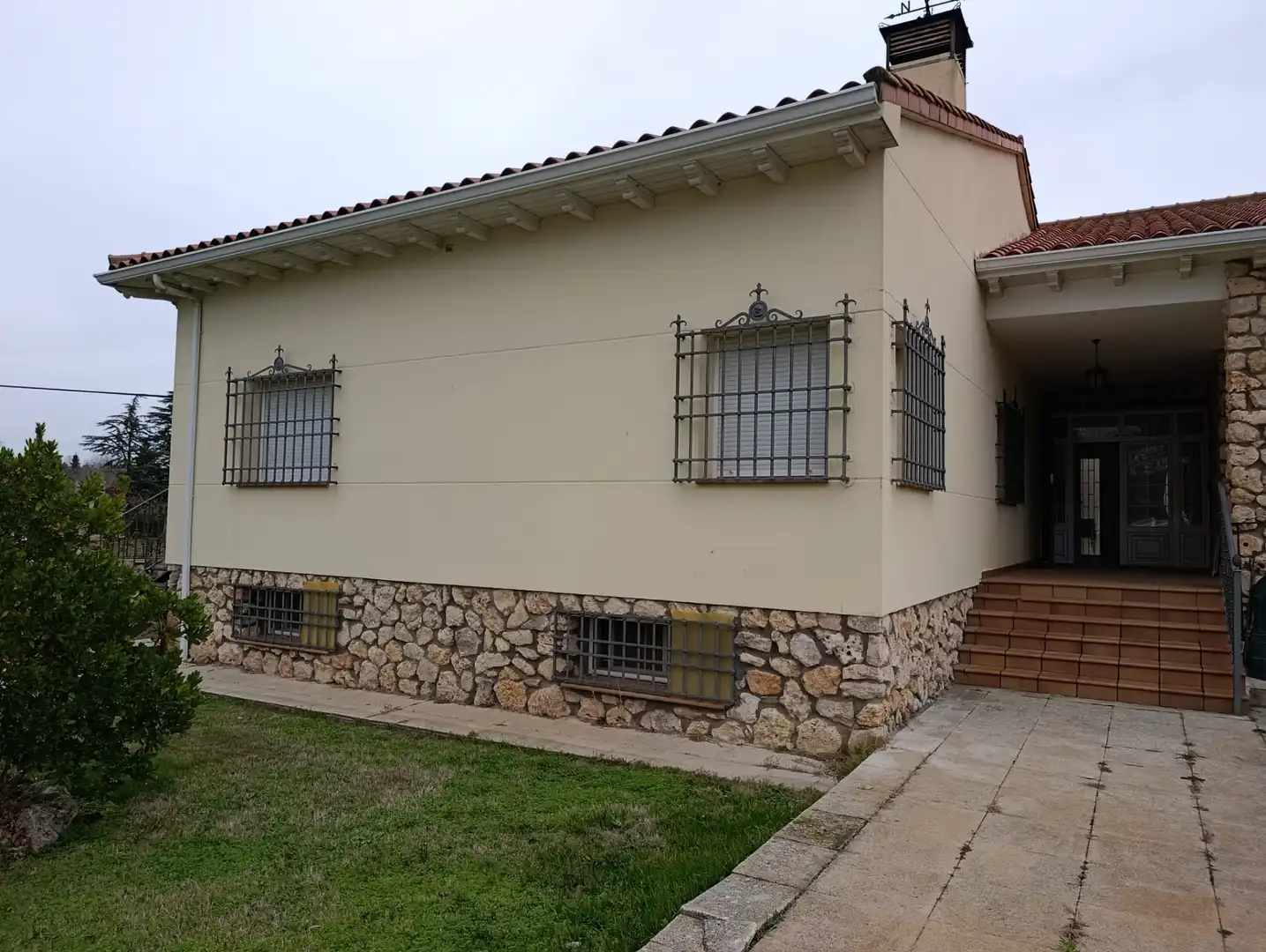Exterior view of Houses for sale in Buendía  with Air Conditioner, Heating and Private garden