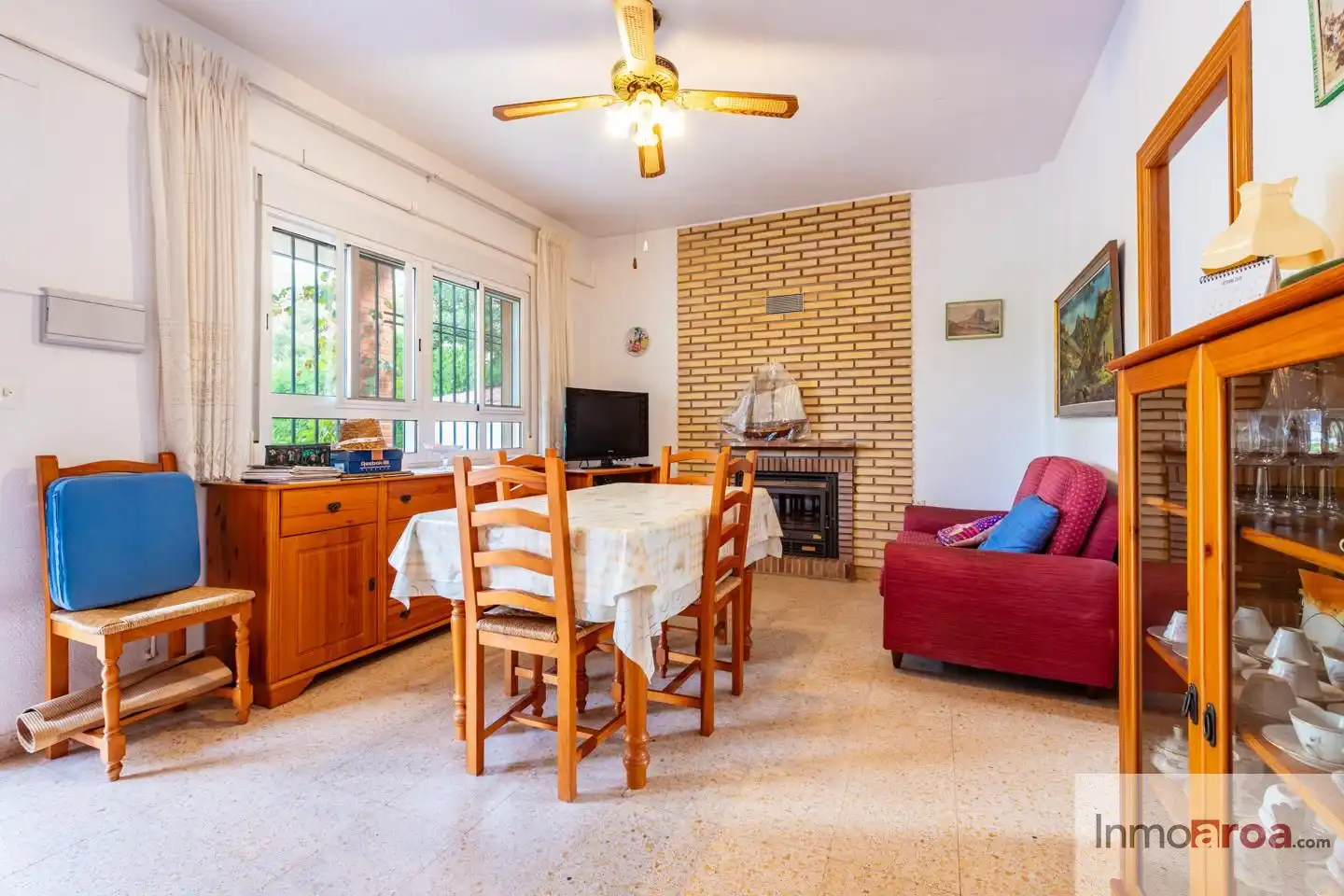 Sala d'estar de Casa o xalet en venda en Olocau amb Aire condicionat, Calefacció i Jardí privat