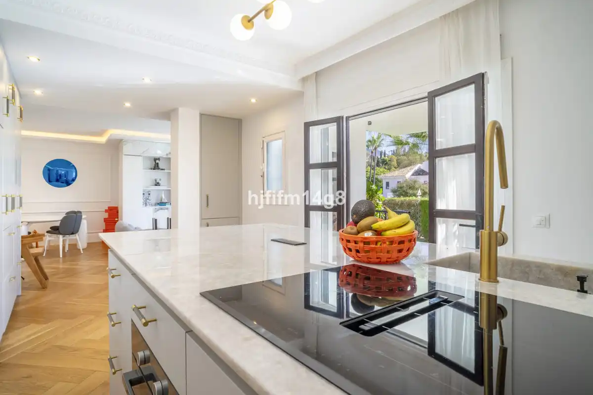 Flat for sale in Nueva Andalucía, imagen 9