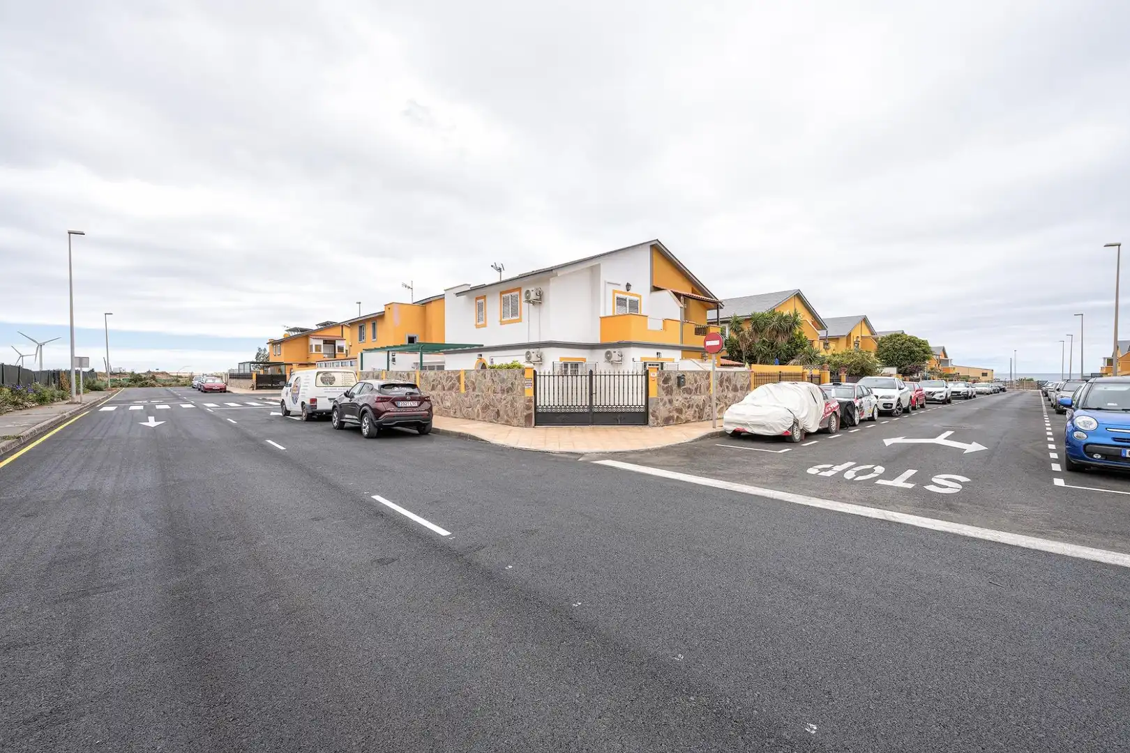 Vista exterior de Casa adosada en venta en San Bartolomé de Tirajana con Aire acondicionado, Jardín privado y Terraza