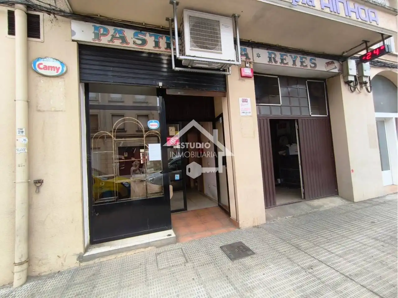 Local comercial en alquiler en Avenida Navarra, imagen 2